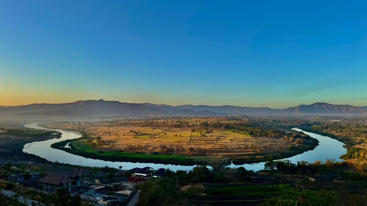 Sunday Ride to Necklace Point and breakfast at Tauji’s